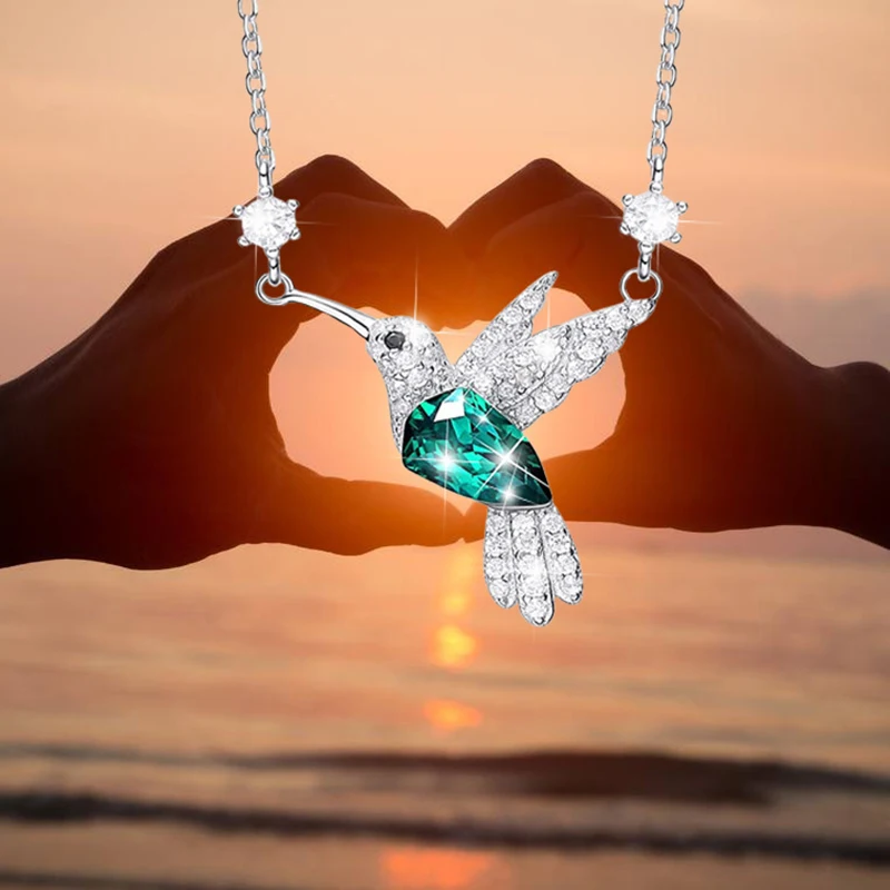 

Cute Gifts Necklace Necklace Pendant Chain Creative Clavicle Chain Exquisite Jewelry Choker Flying Hummingbird