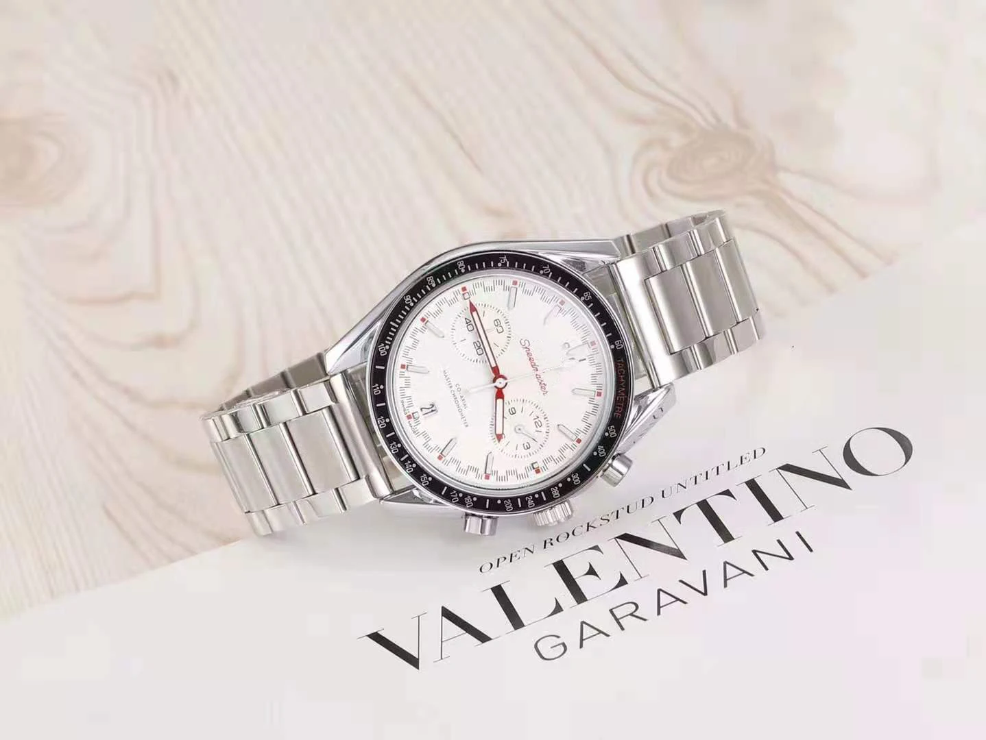 

2021 Summer New Luxury Watches Tempered Mirror Quartz Watch Battery Powered Men's Watches Ladies' Watches Fashion Watches Travel