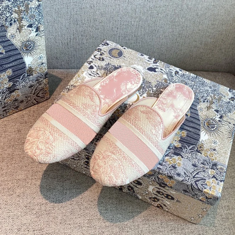 

Women Loafers 2021 Spring Summer Brand Design Slip-on Shoes Female Embroidery Canvas Loafers Casual