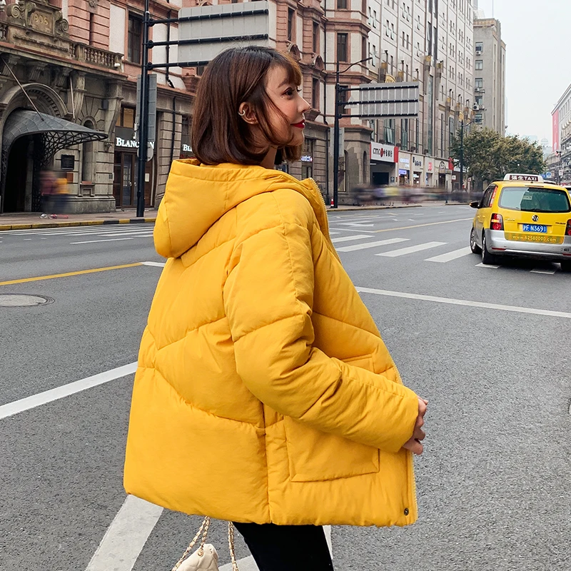 Женская Стеганая куртка на молнии однотонная теплая зимняя с хлопковой