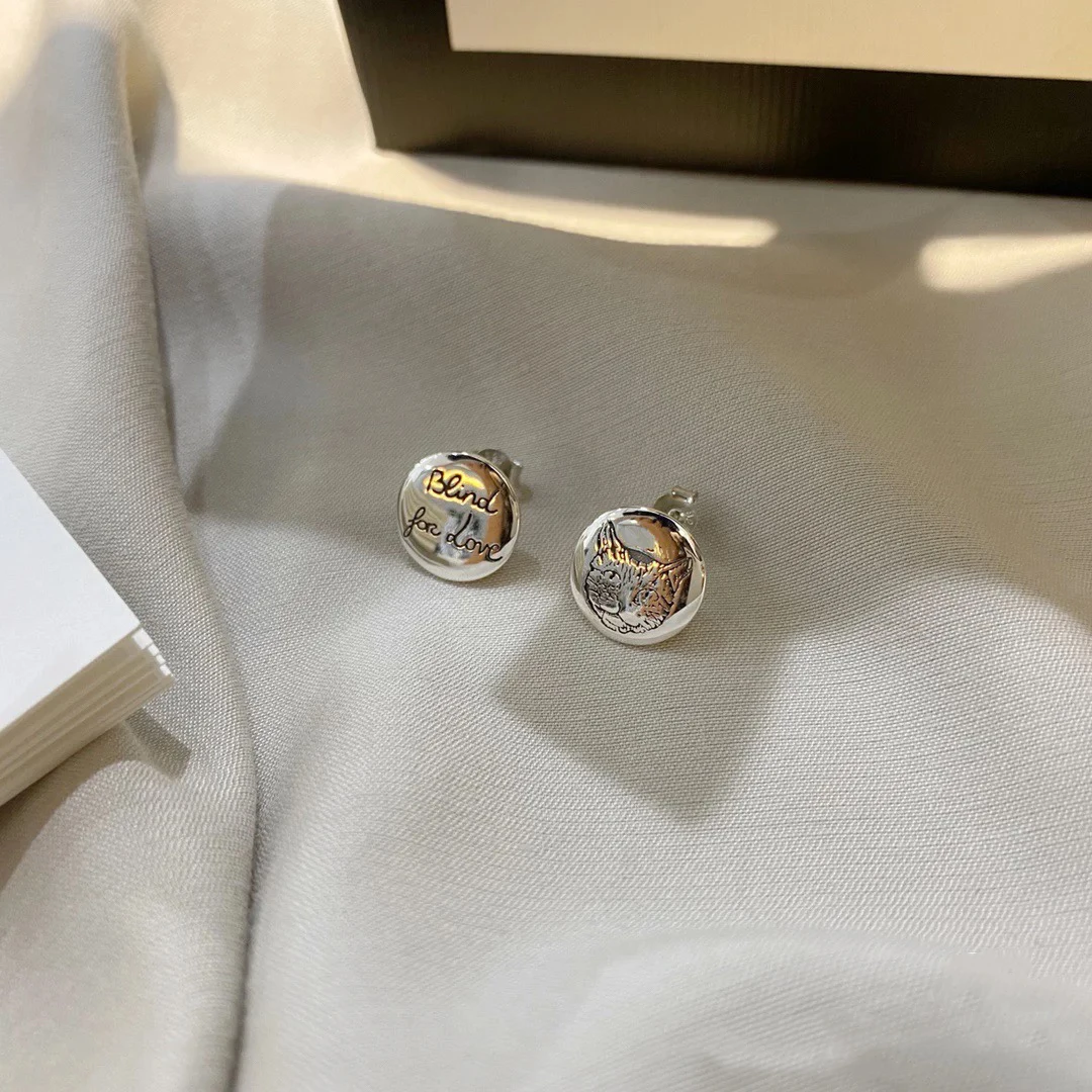 

Classic trend logo G925 sterling silver round plate heart-shaped star stud earrings for ladies, fashionable personality trend