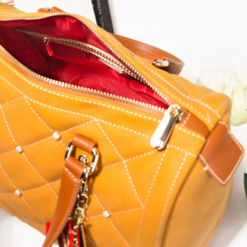 

100% Genuine Leather Women Casual Handbags Female Lattice Pattern Rivet Boston Bag Daily Single Shoulder Crossbody Hand Bags Gg