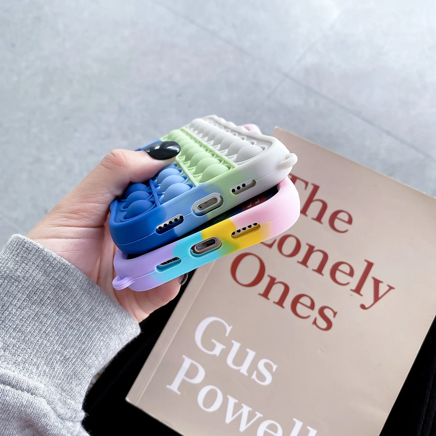 

Relive Stress Pop Fidget Toys Push It Bubble Phone Case For iPhone 12 Pro Max Mini 11 Pro XR XS 8 X 7 6 Plus Soft Silicone Cover