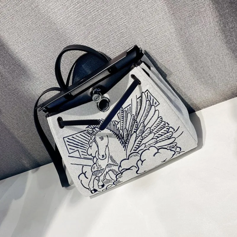 Сумка-тоут женская из натуральной кожи с вышивкой | Багаж и сумки