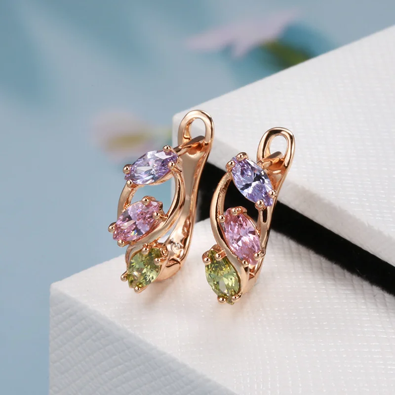 

Temperament Romantic Leaf Shaped Hollow Rose Gold Stud Earrings Inlay Sparkling Zircon For Women Elegant Wedding Birthday Gifts
