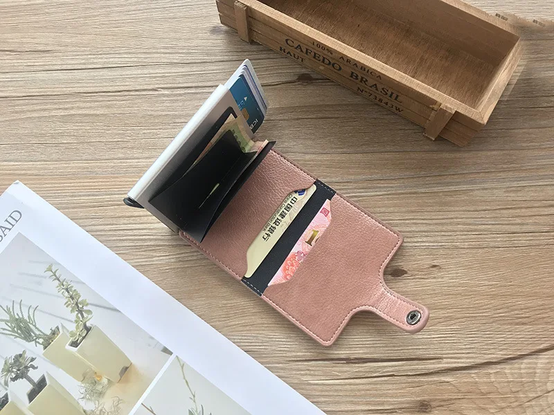 BYCOBECY, новинка, кнопка, кредитный держатель для карт, RFID Блокировка, минималистичный кошелек, всплывающий, защитный чехол для карт, тонкий Противоугонный держатель для ID