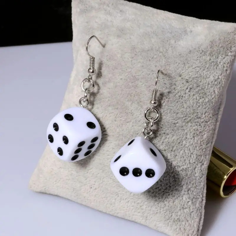Веселые кости Висячие серьги акриловые белые кубики 3D кубические кости очаровательные висячие серьги Y1AC