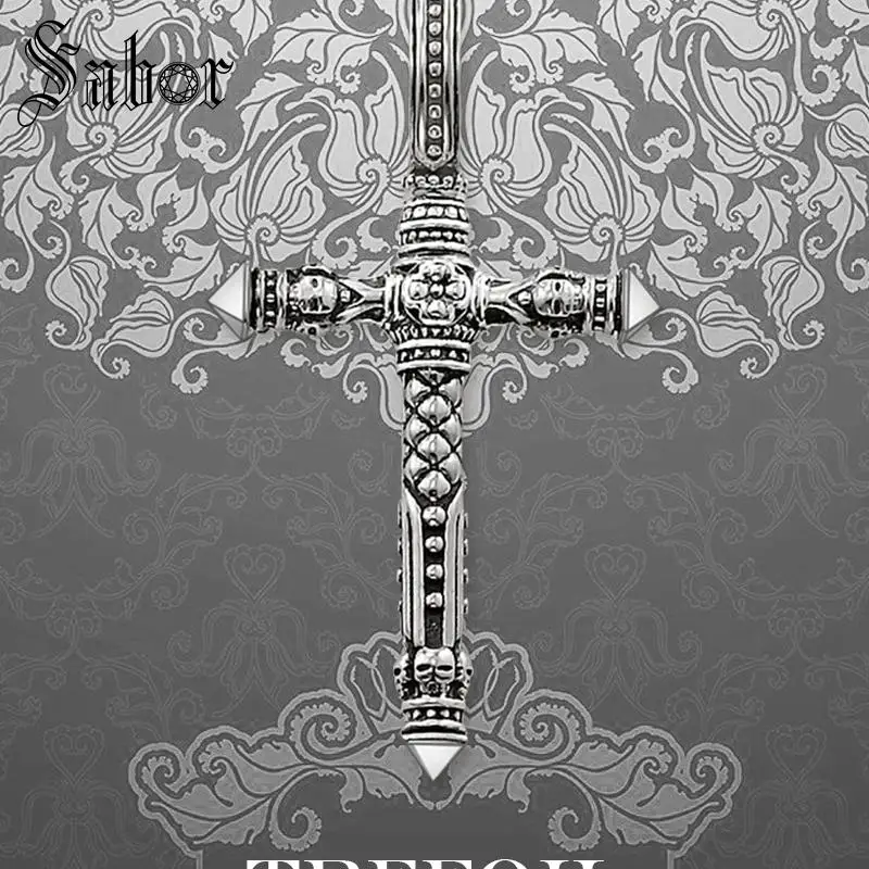 Ожерелье с подвеской-крестом в виде черепа серебристого цвета | Украшения и