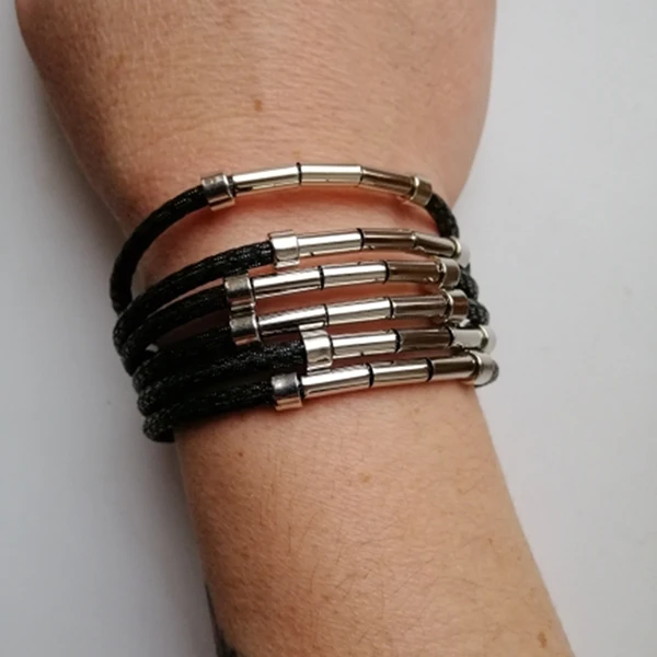 Amorcome Многослойные кожаный корпус браслет для Для женщин унисекс ювелирные