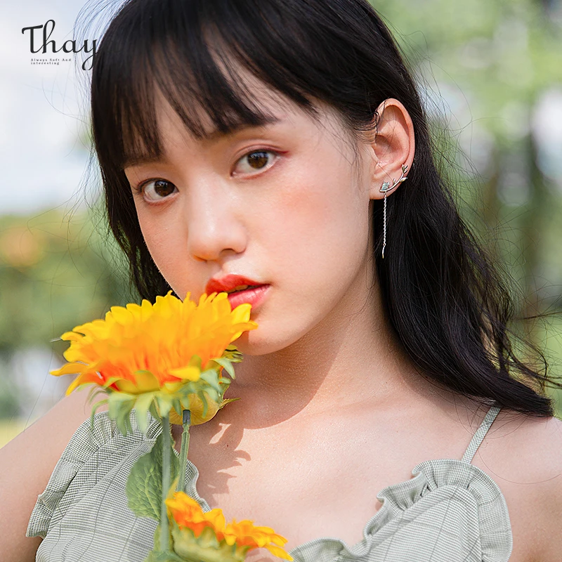 Женские серьги-гвоздики Thaya серебристые фиолетовые с цирконом ювелирные