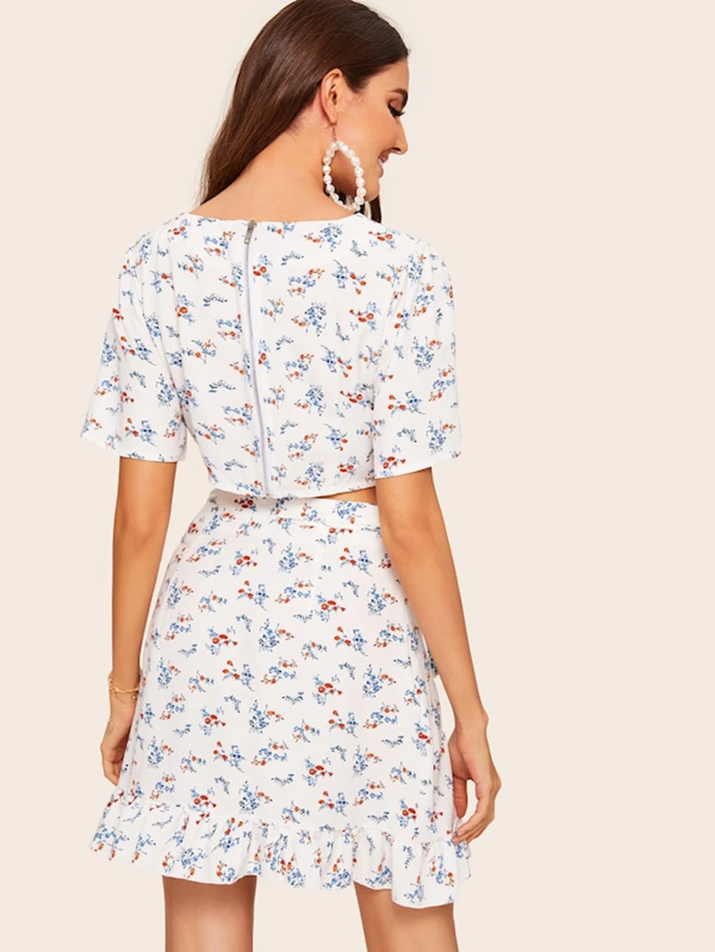 

Floral Short Sleeve Top and Skirt Set Women Pullover Knee, Mini Style V-Neck Bow