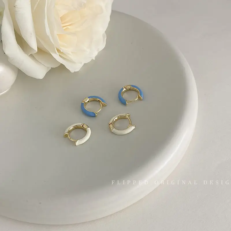

2021 New Concise Style Drops of Glaze U-type Earrings for Woman Blue White Delicate U-type Dangle Earrings Jewelry Wholesale