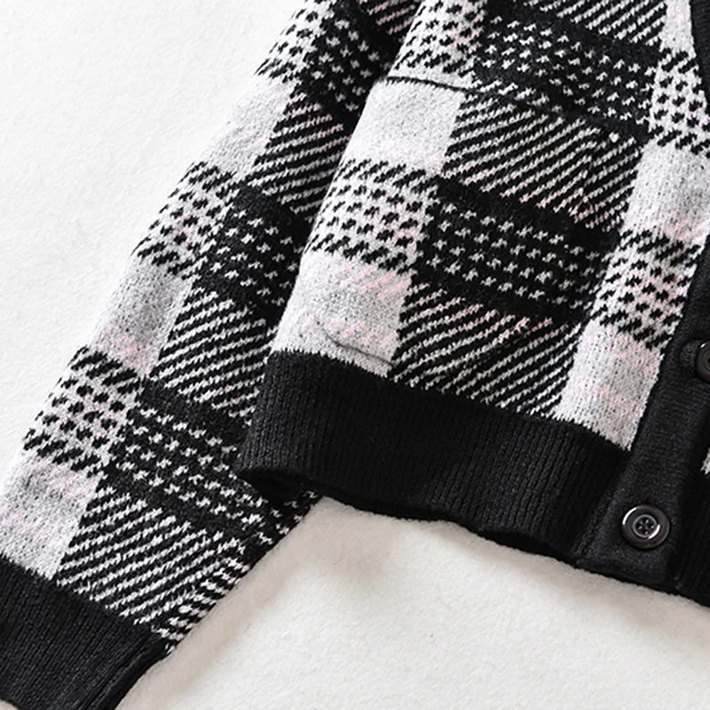 

MXTIN Fashion Plaid Loose Knitted Cardigan Sweater Women 2020 Vintage Long Sleeve Buttons Female Outerwear Chic Tops
