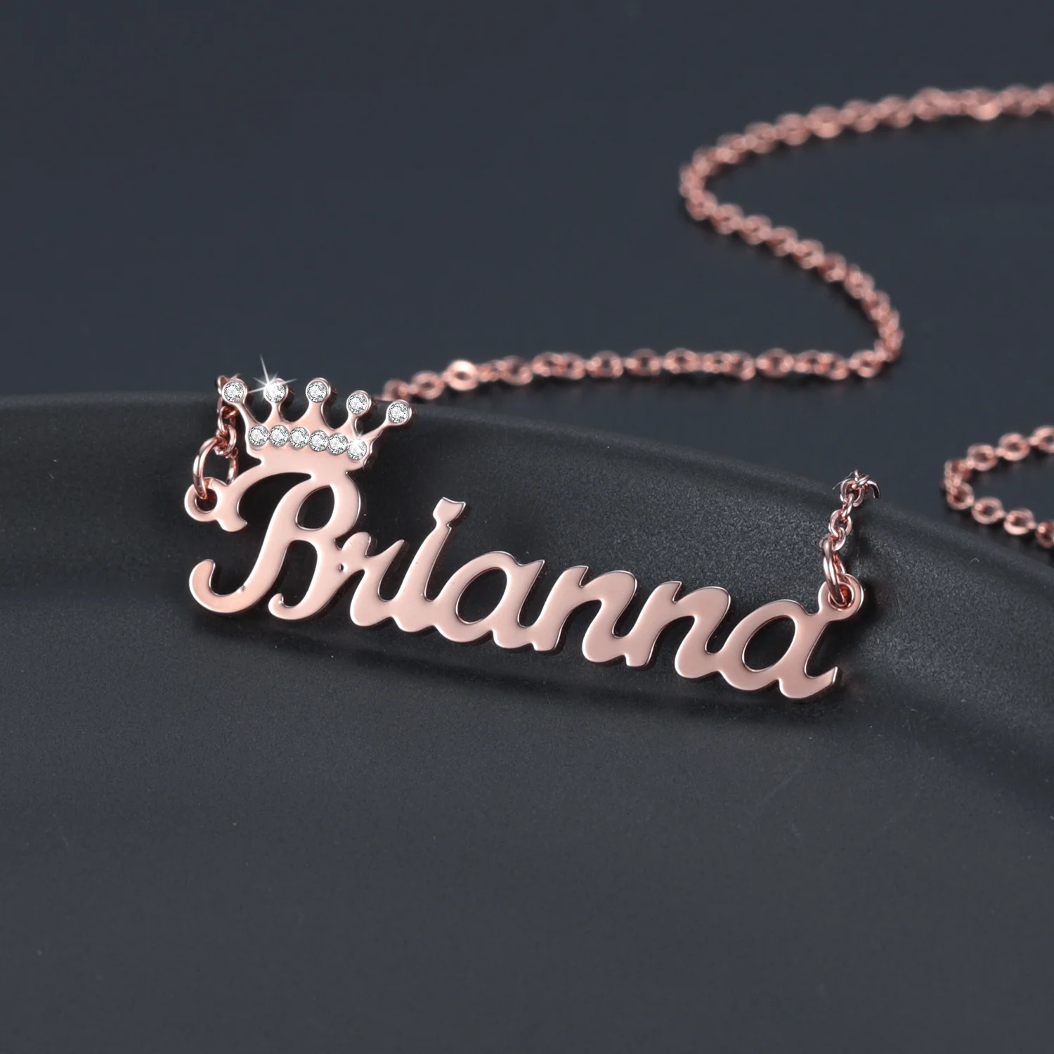 Customized Crown Personalized Name Necklace Crown iced Out Crystal Zircon Letter Pendant Necklace Women's Stainless Steel Gift