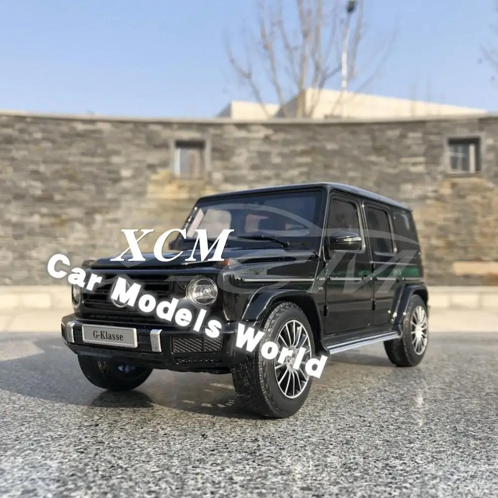 Литая модель автомобиля Minichamps G Class (W 463) (черный) 1:18 + небольшой подарок!|Наземный