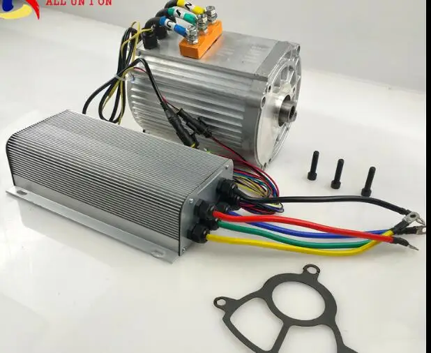 Дифференциальный двигатель с контроллером коробки передач для электрического