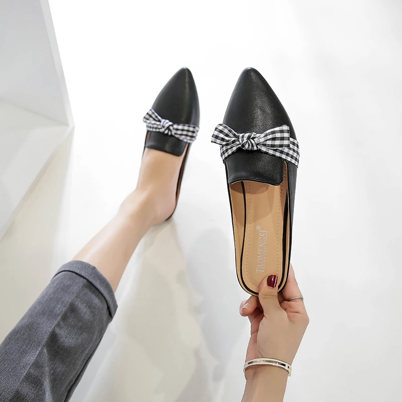 Лоферы на плоской подошве с острым носком Туфли без задника в клетку бантом