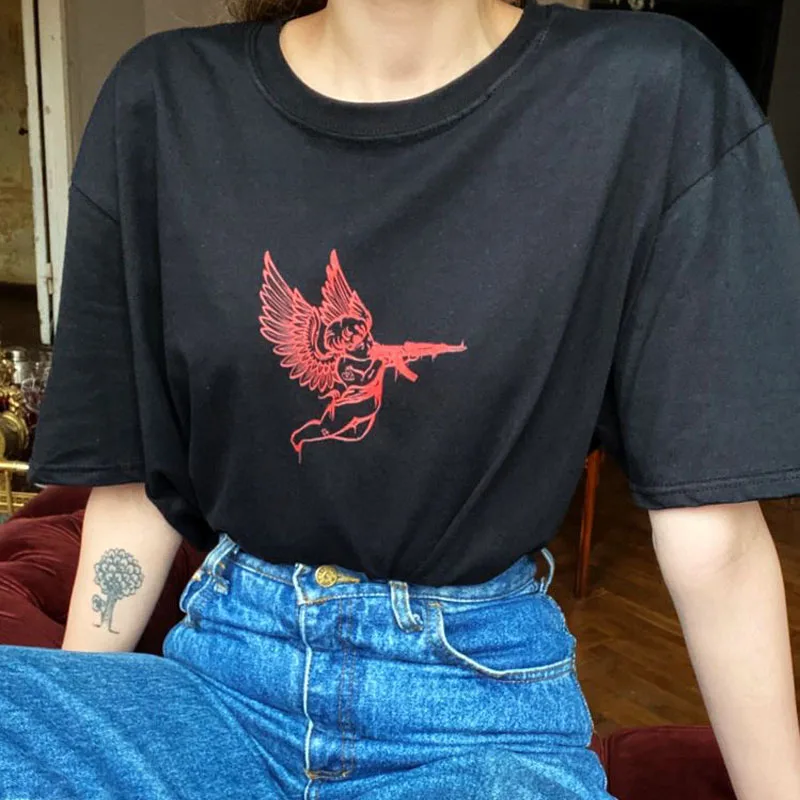 

Футболка женская оверсайз в готическом стиле с изображением ангела и пулемета