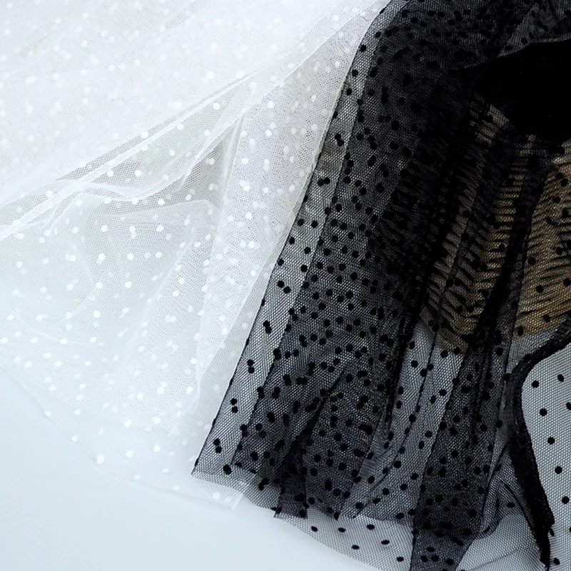 5 лет черно-белая Мягкая сетчатая ткань флокированное платье в горошек Вышитое
