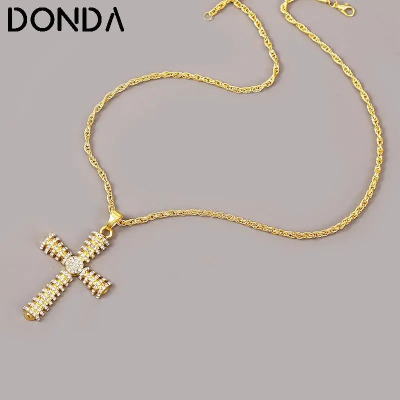 

Женское и мужское колье в стиле хип-хоп