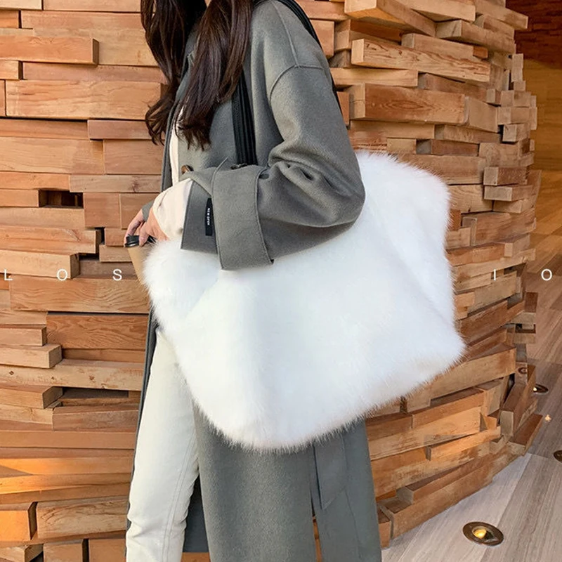 

Winter Faux Fur White Tote for Women Large Capacoty Korean Plush Ladies Shoulder Bags Furry Soft Weekend Female Handbag Work New