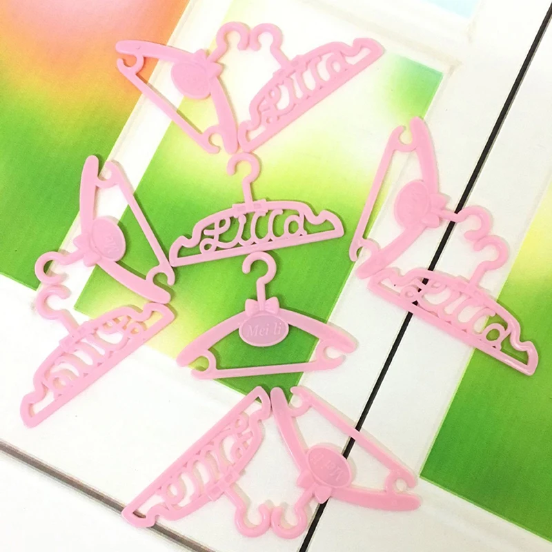 

10 Pcs/Lot Pink Hangers For Doll Pretend Play New year Girls' Gift Dress Clothes Accessories