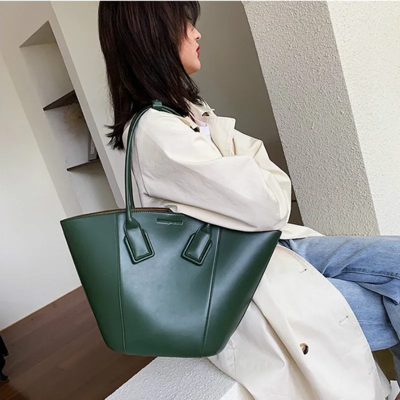

wing retro women handbag Large-capacity bucket shoulder bag unilateral tote 2019 autumn and winter new style handbag