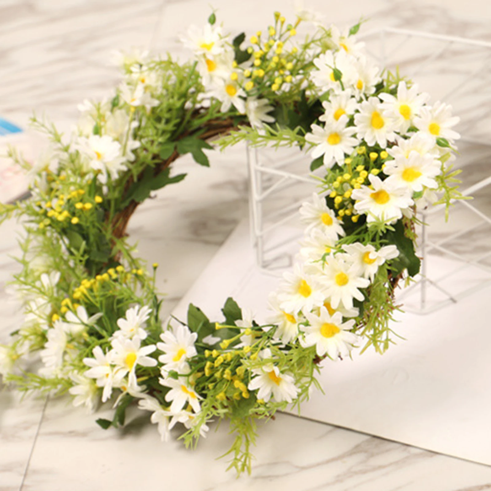 

Daisy Wreath Artificial Flower with Leaves Welcome Front Door Hanging Decoration