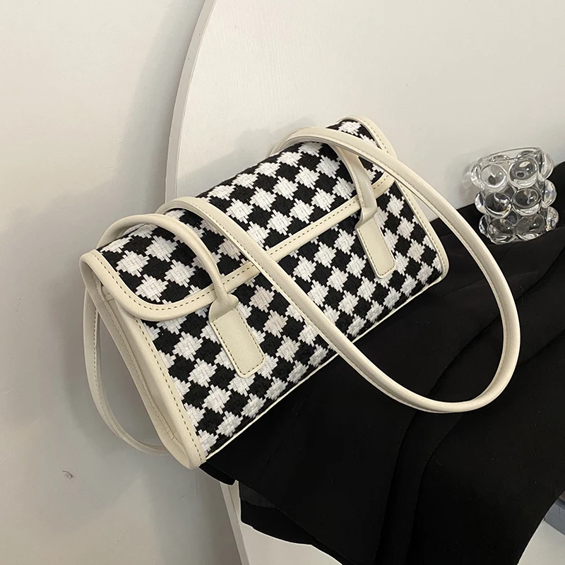 

Niche Design Popular Bag 2021 New Bag Female Autumn Ins Shoulder Bag Fashionable Lattice Underarm Bag Square Bag Width: 27cm