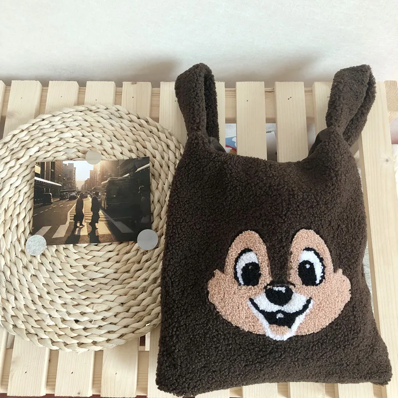 Женская сумка клатч с вышивкой белки мягкая кашемировая из овечьей шерсти