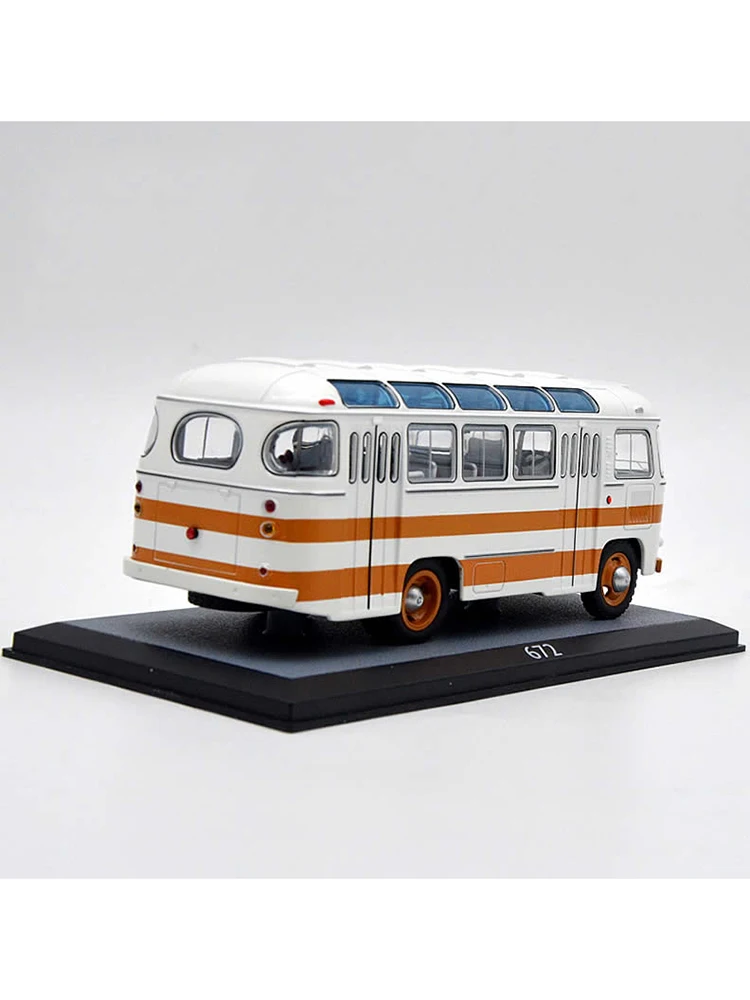 Модель автомобиля из металлического сплава в масштабе 1:43 |