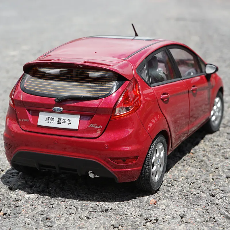 

Special offer 1:18 FORD FIESTA zinc alloy model,simulation die-cast metal collection and gift car model,free shipping