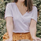 Футболка женская базовая с коротким рукавом, элегантная повседневная простая хлопковая рубашка с V-образным вырезом, топ, белый черный, лето 2022