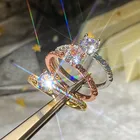 Кольца обручальные женские из розового золота 2021 пробы с кристаллами