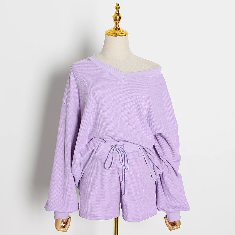 

CHICEVER Knitted Two Piece Set Women V Neck Lantern Sleeve Sweater Lace Up Bowknot Shorts Suits Female 2020 Fashion Clothes New