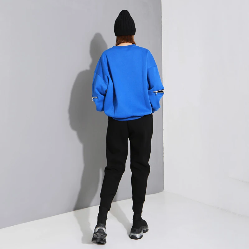 

[EAM] Loose Fit Zipper Irregular Sweatshirt New Round Neck Long Sleeve Women Big Size Fashion Tide Spring Autumn 2021 1DD5154