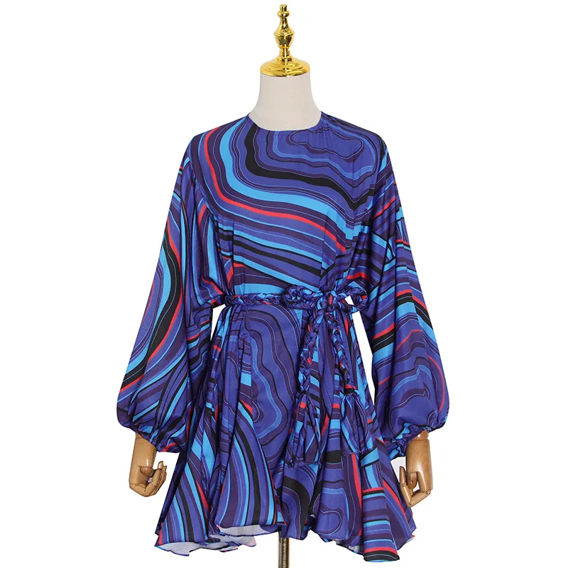 

New fashion temperament trend contrast pleated lantern sleeve lace-up slim dress for women