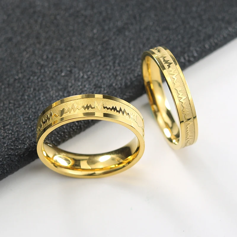 Женское кольцо в форме молнии с кольцом