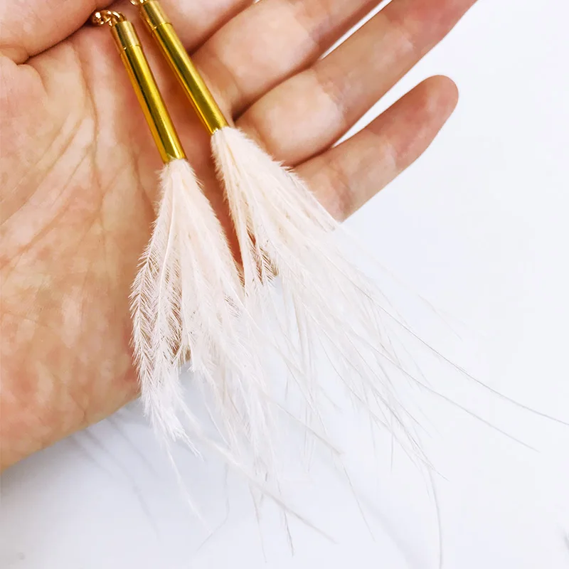 Простые Модные черные серьги Cpop с перьями для женщин Подвесные розовыми и белыми