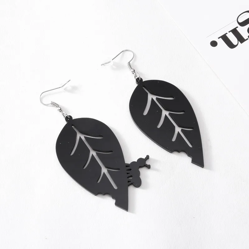 Женские серьги из цинкового сплава винтажные длинные висячие с узором в виде