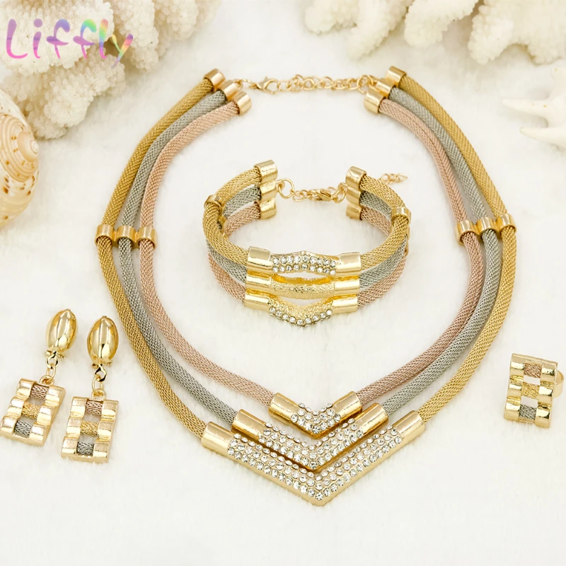 Комплект из колье серёг и кольца с кристаллами | Украшения аксессуары