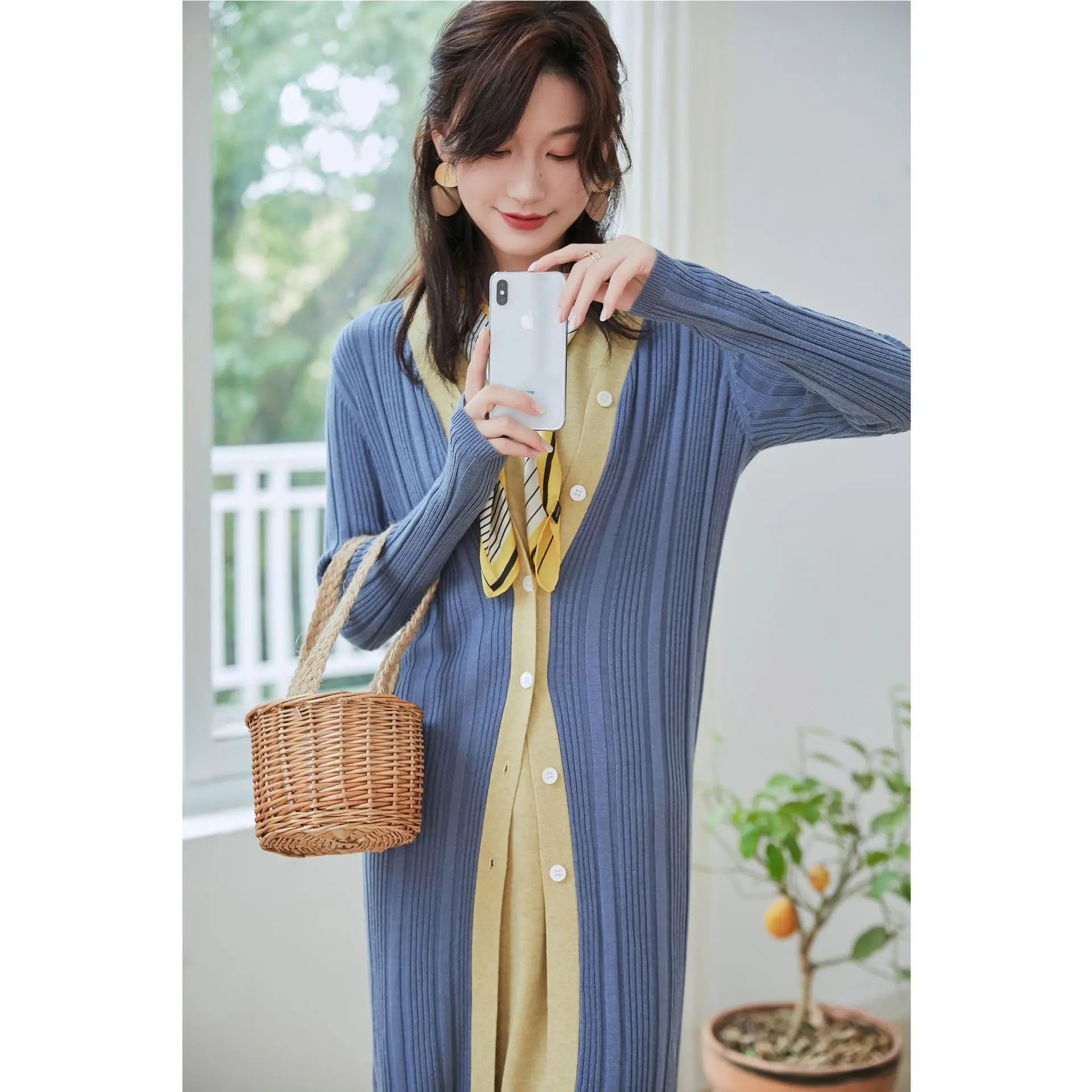 

Autumn and winter new arrival v-neck contrast color thread temperament wool blend single-breasted knitted cardigan femal F1949