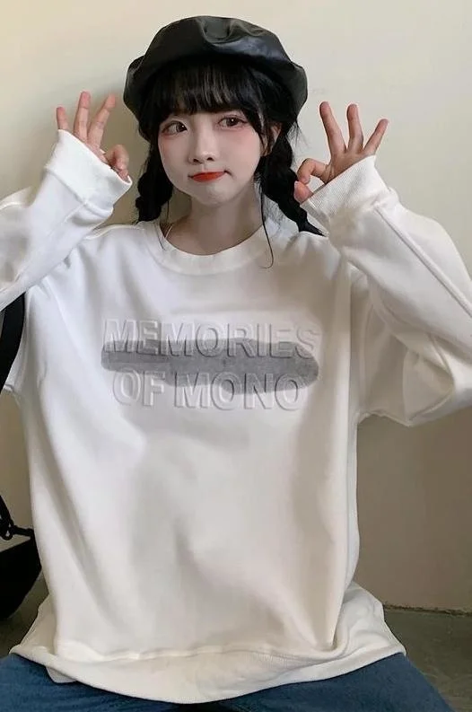 

Женский осенний свитер с длинным рукавом и принтом