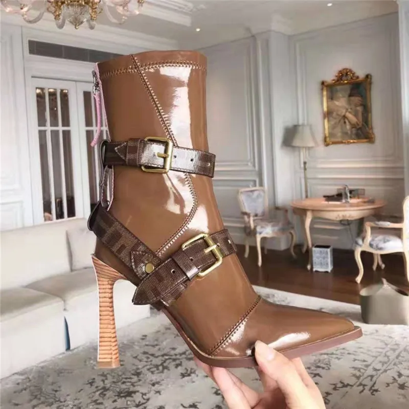 2019 г. ботильоны из лакированной кожи на необычном каблуке для подиума женские