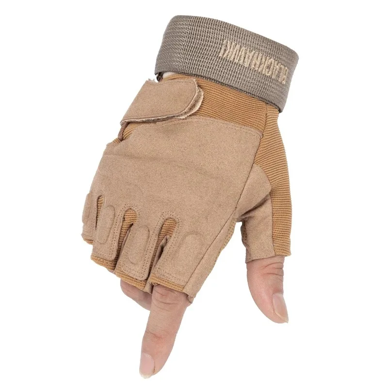 В стиле милитари вентилятор спецназ на открытом воздухе все палец Тактический