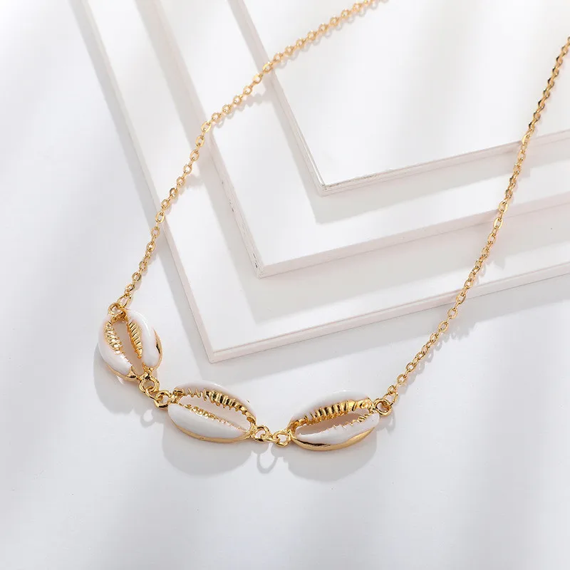 

Minimalist Summer Three Shell Pendant Choker Necklace Lady Charm Gold Color Alloy Necklace Wedding Accesorios Mujer