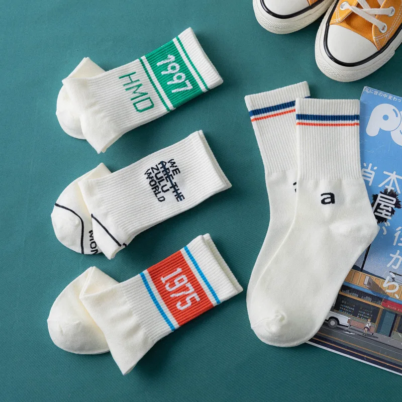 

Fashion Letter Patterned Socks Cotton Streetwear Hiphop Sports Fitness Long Socks Skateboard Socks Harajuku
