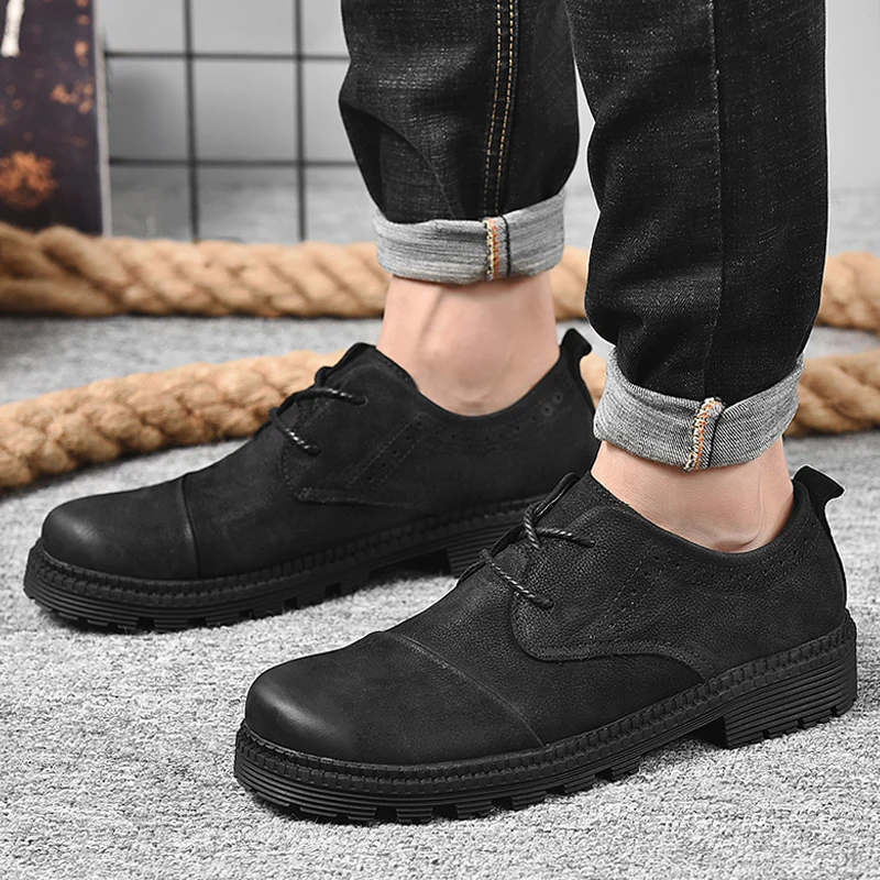 2022 New Fashion Men's Winter Shoes Causal Genuine Leather Male  Classics Black Shoe Man Waterproof Plush Shoes For Men Hot Sale