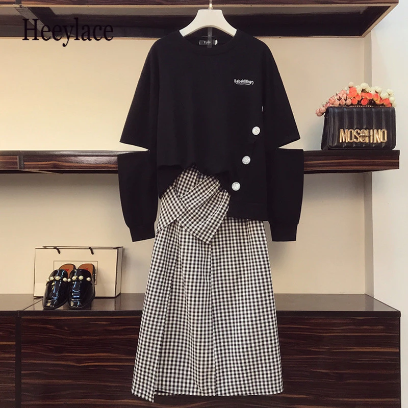 

plus size autumn two pieces set for women hollow out black pullover sweatshirt and irregular plaid skirt sets women outfits 2020