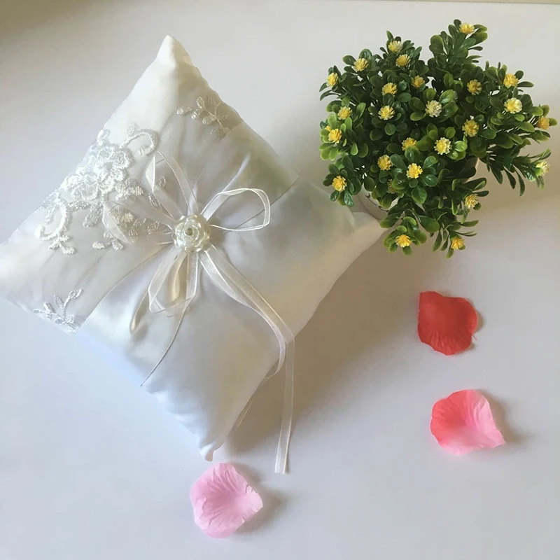 1 белая атласная лента цветочной вышивкой для свадьбы с галстуком-бабочкой